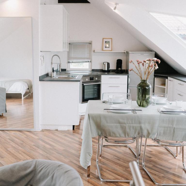 Appartement Residenz Panorama - Einzigartiges Loft im Herzen von Würzburg mit 2 Balkonen und Panorama-Aussicht! - Apartment mit 1 Schlafzimmer - 7