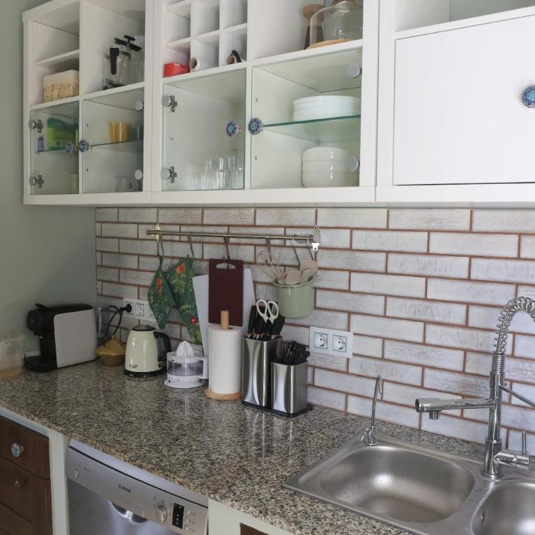 Newly furnished cozy house next to the beach - Casa de 4 dormitorios - 8