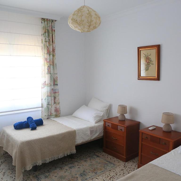 Newly furnished cozy house next to the beach - Casa de 4 dormitorios - 17
