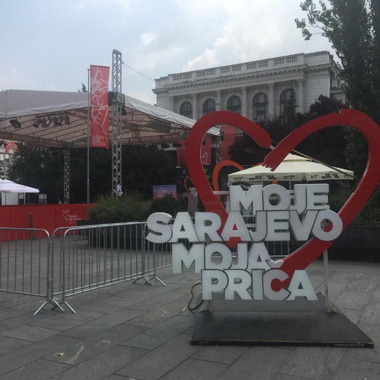 Sarajevo, Lovely two bedroom apartment in the very center - Appartement 2 Chambres - 18