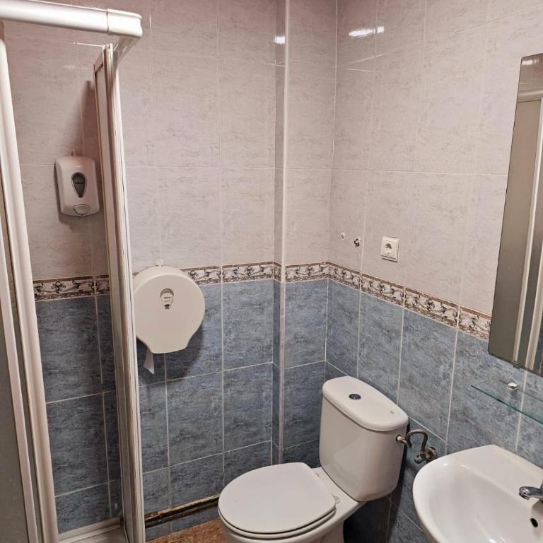 Arc House Granada - Double Room with Private Bathroom - 4