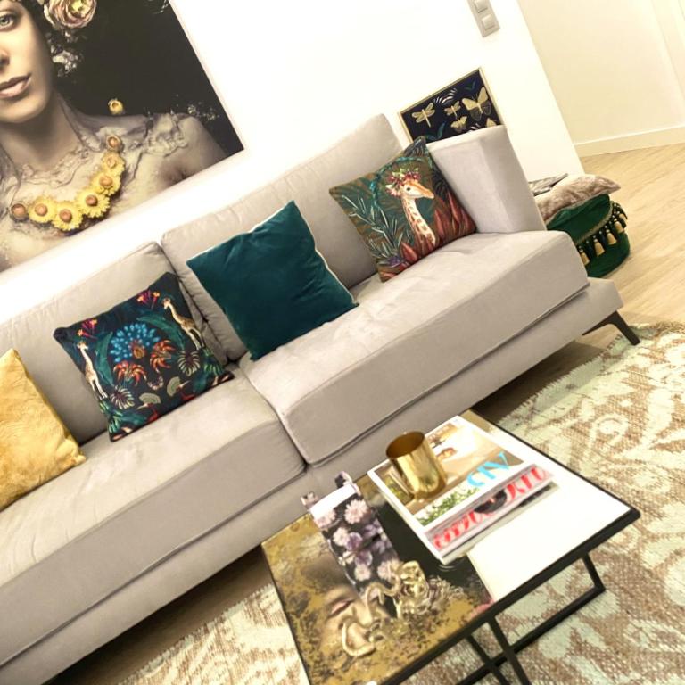 Barcelona Chic Apartments- Free Parking - 10 min BCN center by metro - Two-Bedroom Apartment - 25
