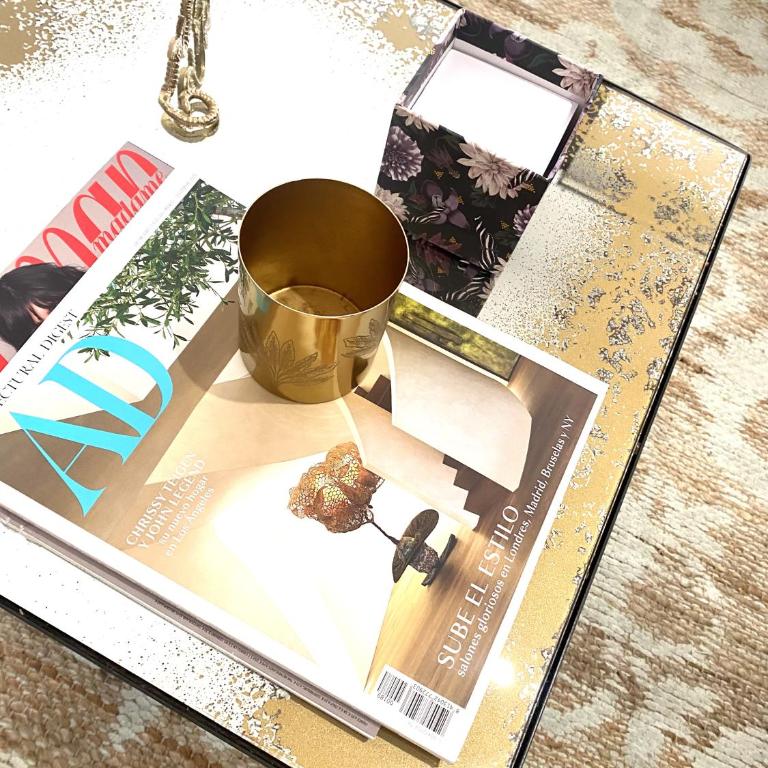 Barcelona Chic Apartments- Free Parking - 10 min BCN center by metro - Two-Bedroom Apartment - 20