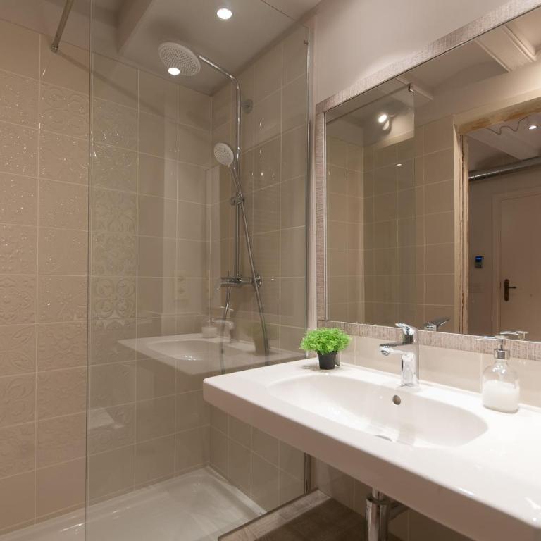 Weflating Suites Sant Antoni Market - Two-Bedroom Apartment - 16