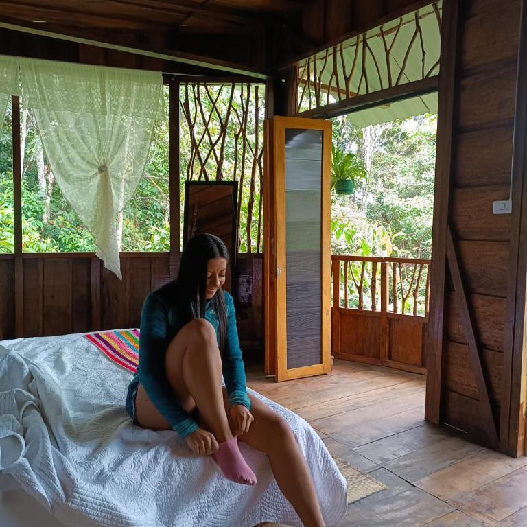 Huaca Huaca Hostel - Deluxe Double Room with Balcony - 5