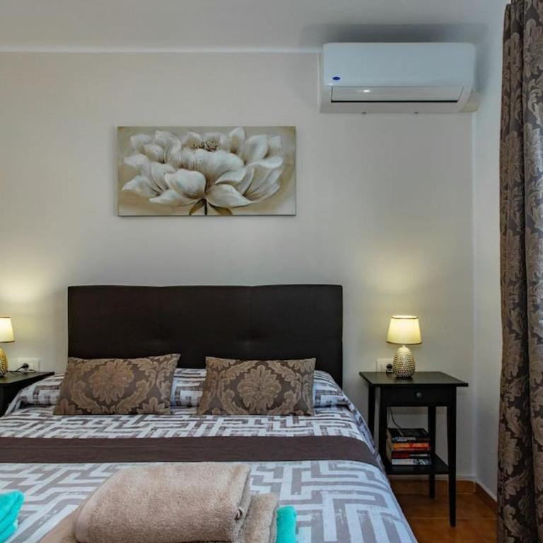 Casa Luna - One-Bedroom Apartment - 14