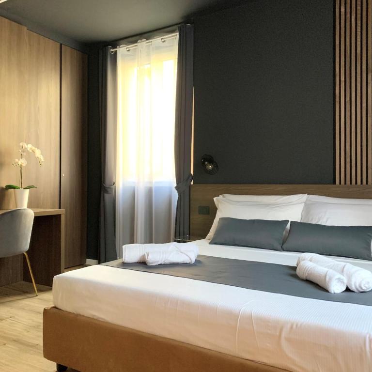 Prestige Duomo Apartment - Lake Como - One-Bedroom Apartment - 11