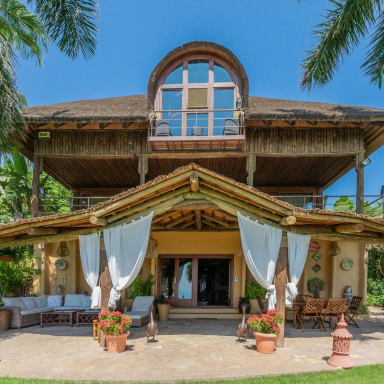 Indonesian Palace Luxurious Boutique - Villa - 2