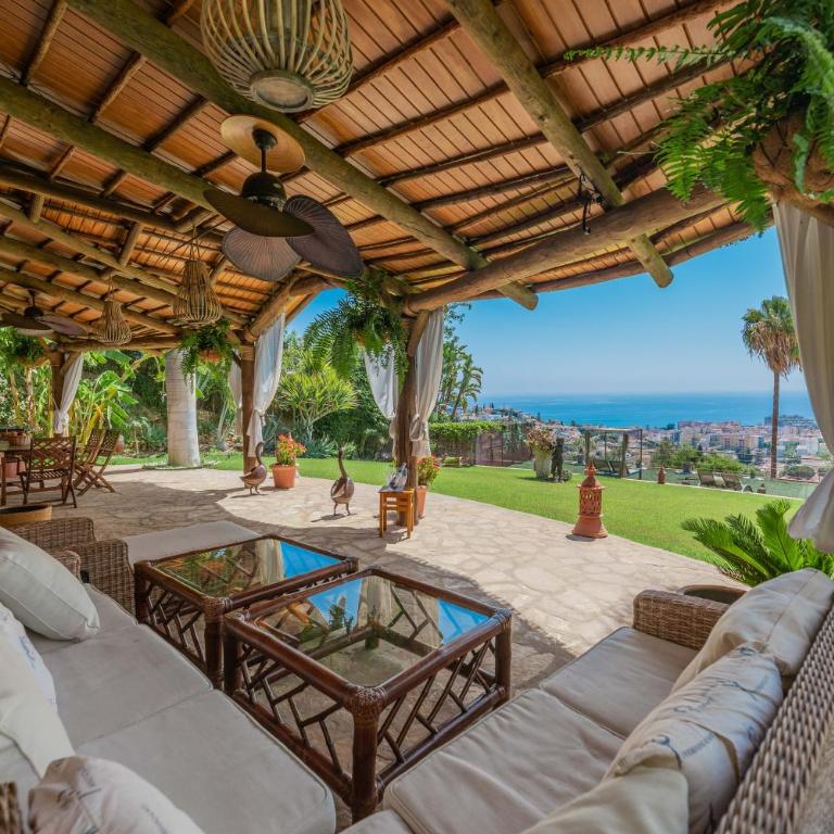 Indonesian Palace Luxurious Boutique - Villa - 36