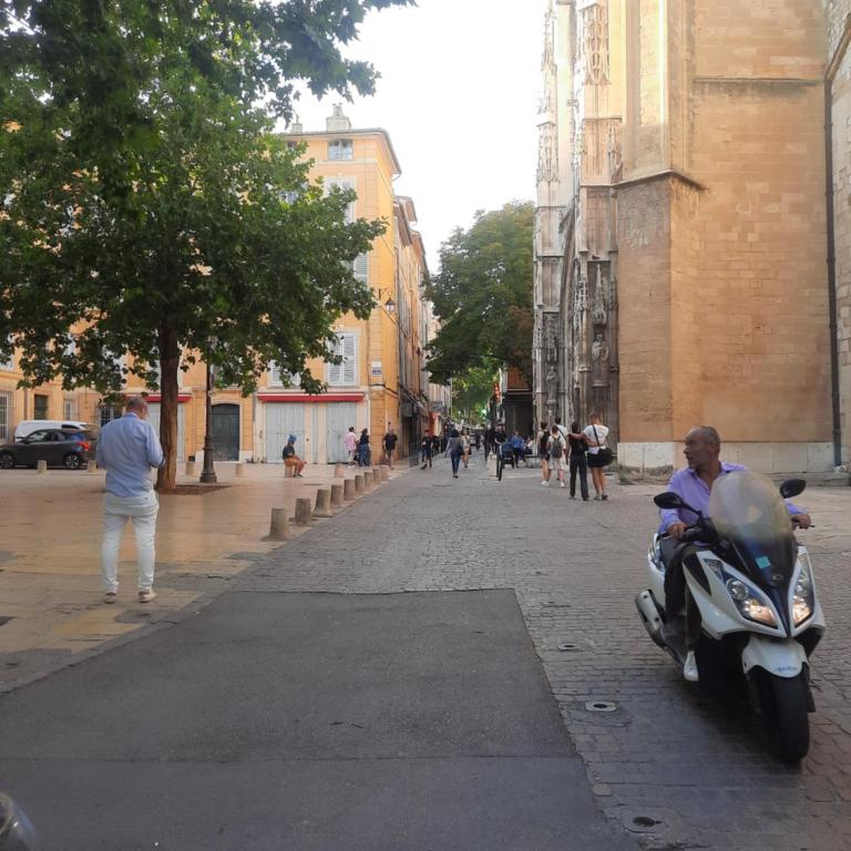 Studio cathédrale centre Aix-en-Provence - Studio - 20