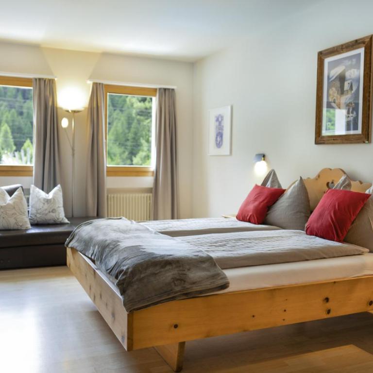 Hotel Morteratsch - Superior Doppelzimmer - 3