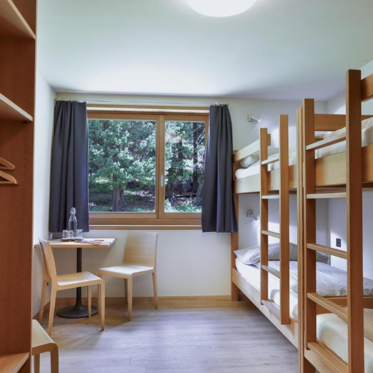 Hotel Morteratsch - Vierbettzimmer mit Bad - Nebengebäude - 6