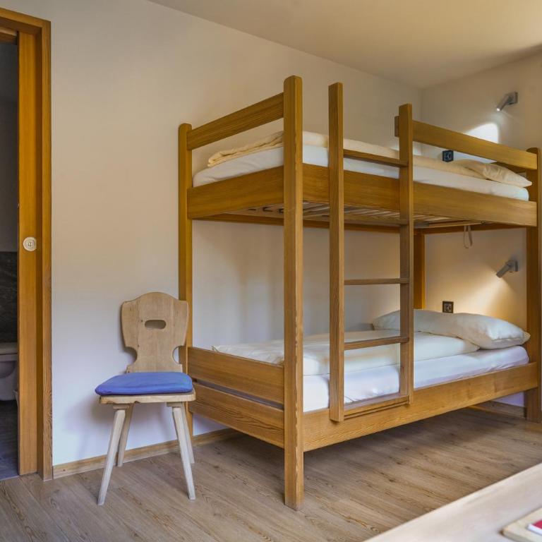 Hotel Morteratsch - Vierbettzimmer mit Bad - Nebengebäude - 7