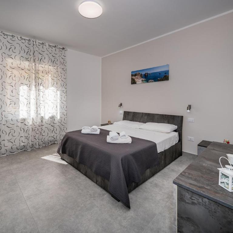 Golden House - Appartamento con 2 Camere da Letto - 14
