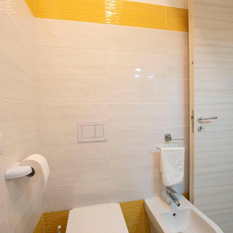 Vomero Cilea House with balcony - Appartamento con 2 Camere da Letto - 19