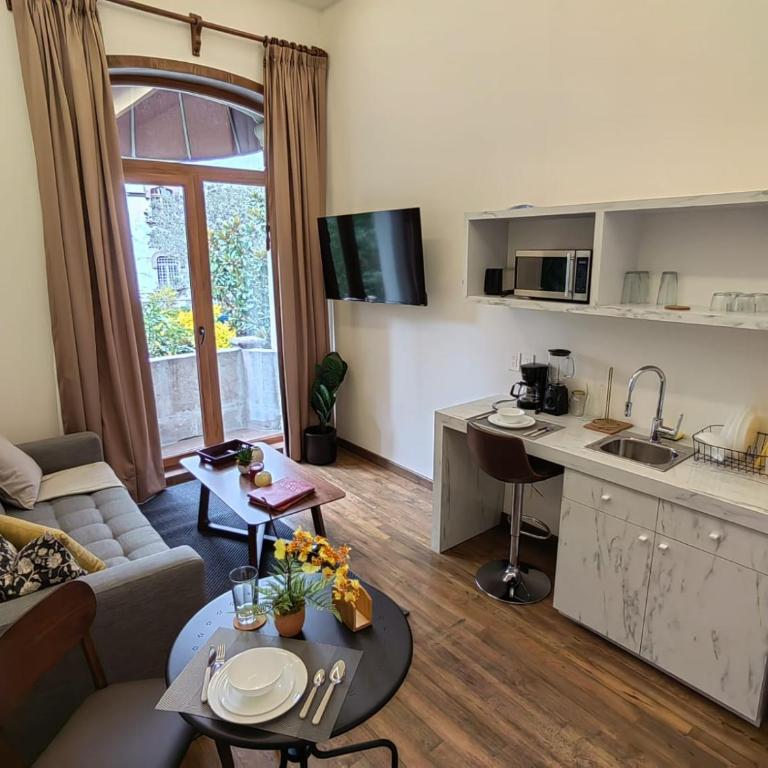 Casa Niza Suites - One-Bedroom Apartment - 3