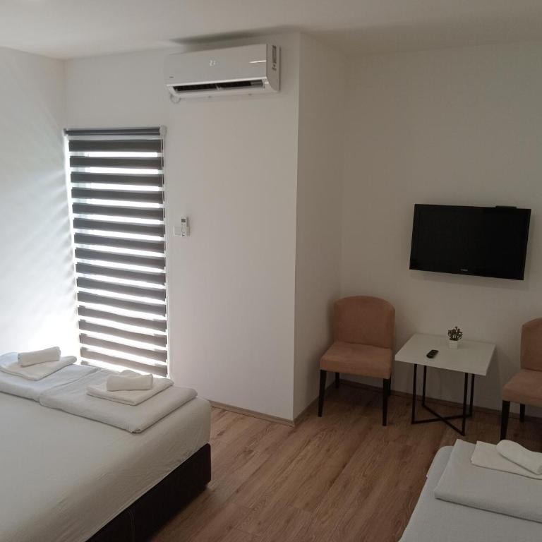 Vinarija "Đelmo" apartments - Deluks Dvokrevetna Soba sa Bračnim Krevetom - 6