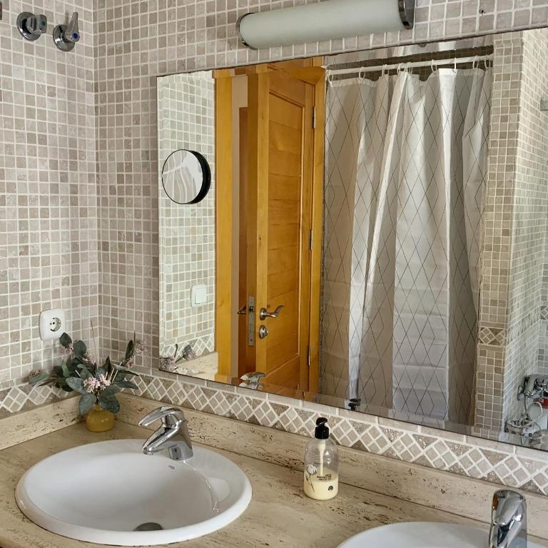 Central Penthouse with Stunning Terrace, Sea Views & Parking - Apartamento de 2 dormitorios - 21