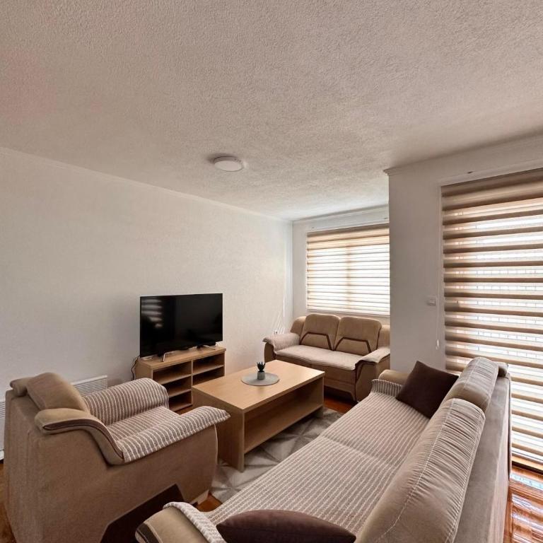Apartman T&A - Apartman sa 2 Spavaće Sobe i Balkonom - 12