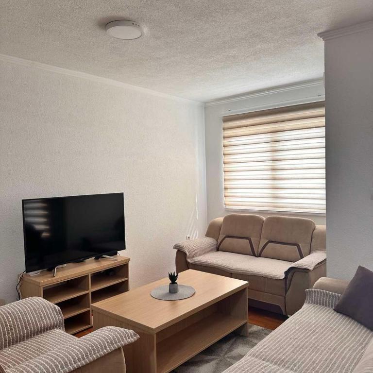 Apartman T&A - Apartman sa 2 Spavaće Sobe i Balkonom - 9