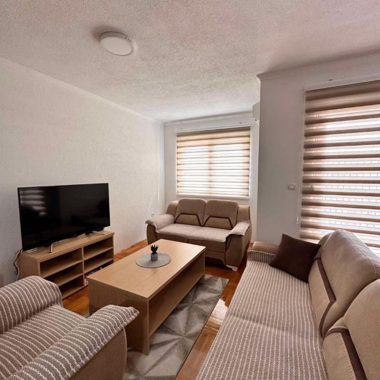 Apartman T&A - Apartman sa 2 Spavaće Sobe i Balkonom - 3