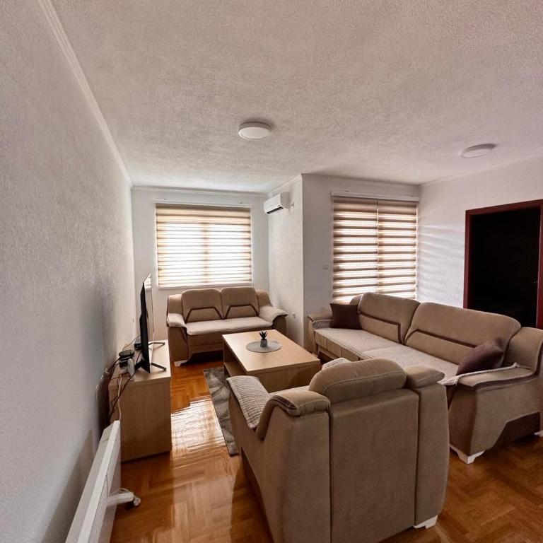 Apartman T&A - Apartman sa 2 Spavaće Sobe i Balkonom - 11