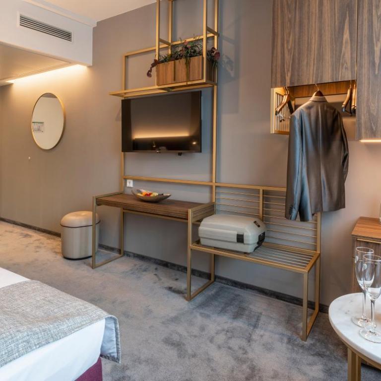 PLAZA Premium München - Premium Single Room - 4