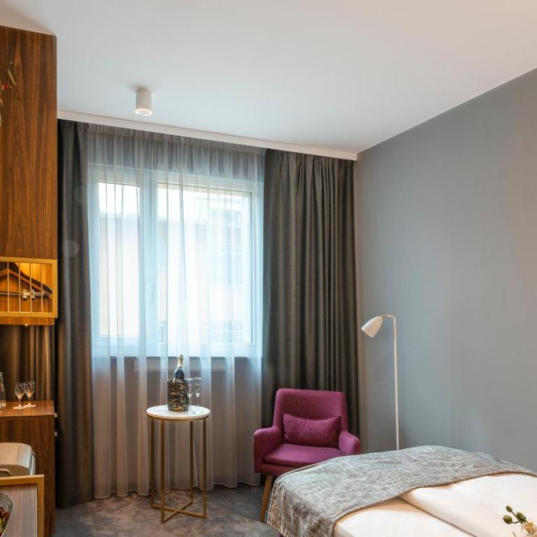 PLAZA Premium München - Premium Single Room - 2