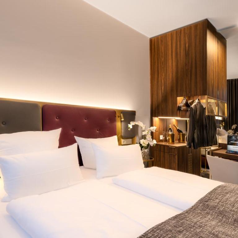 PLAZA Premium München - Premium Double Room - 3