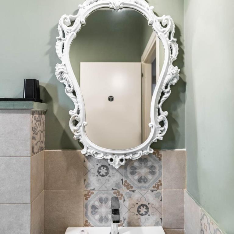 La Piazzetta Rooms & Apartments - Camera Matrimoniale/Doppia con Letti Singoli con Bagno Privato Esterno - 8