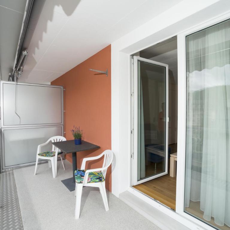 Chesa Quadrella Zimmer mit Kochecke inklusive Bergbahnen im Sommer-ausser Studio - Großes Studio mit Balkon - 23