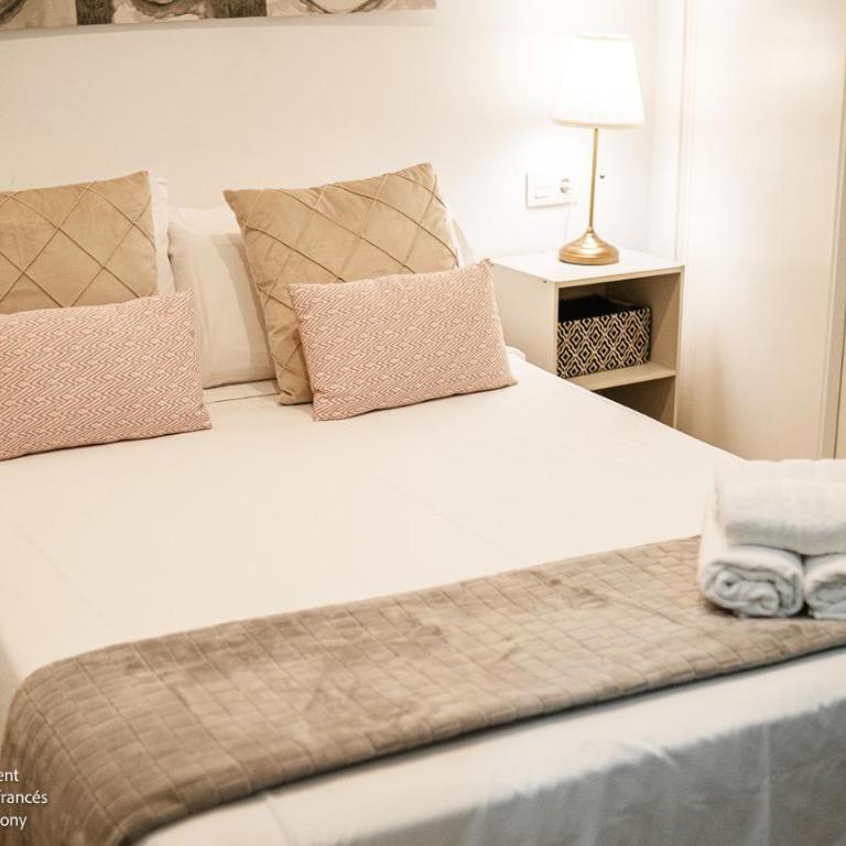 Living4Malaga Calderón de la Barca - Apartamento de 2 dormitorios con balcón francés - 8