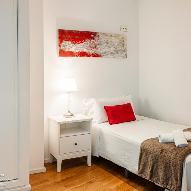 Living4Malaga Calderón de la Barca - Apartamento de 2 dormitorios con balcón francés - 7