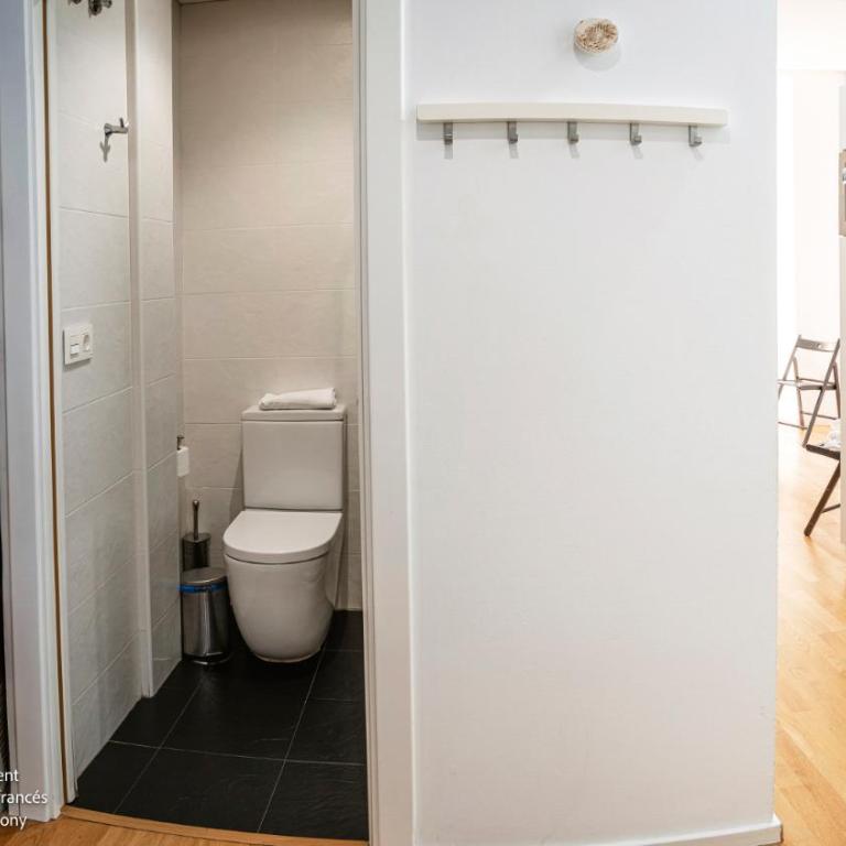 Living4Malaga Calderón de la Barca - Apartamento de 2 dormitorios con balcón francés - 19