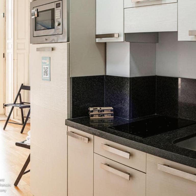 Living4Malaga Calderón de la Barca - Apartamento de 2 dormitorios con balcón francés - 17