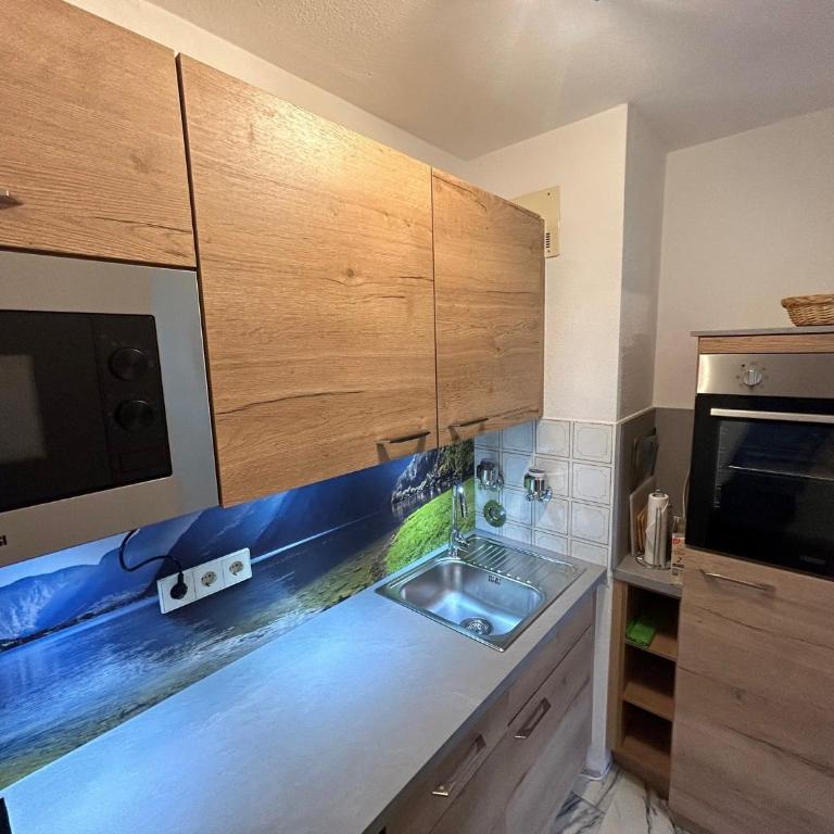 Fewo Ferienpark mit Swimmingpool und Aussicht 15 - Apartment mit Balkon - 9 - 9