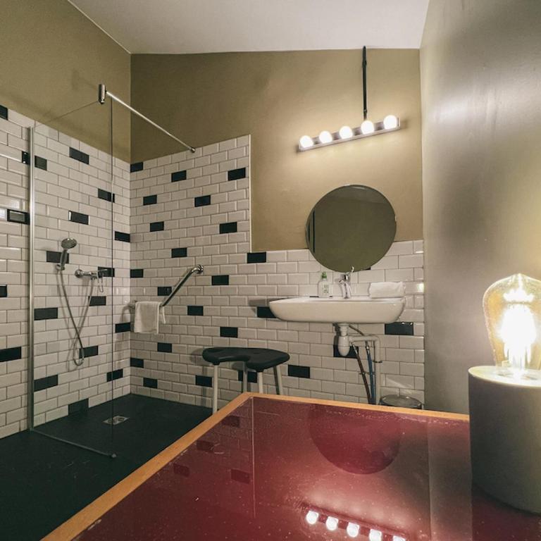 HO36 Hostel Lyon - Chambre Double - Accessible aux Personnes à Mobilité Réduite - 4