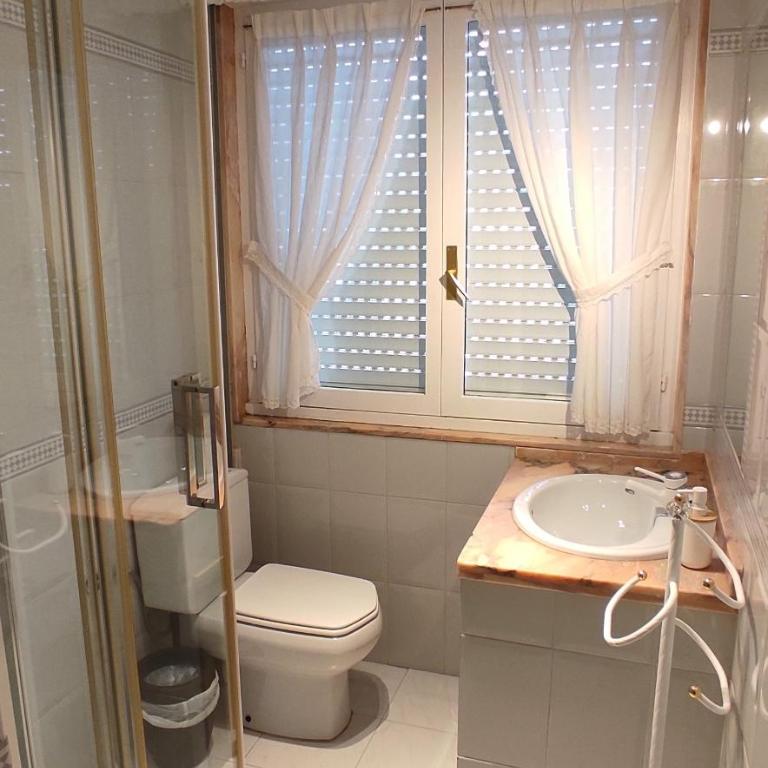 Apartamentos El Jornu - Three-Bedroom Apartment - 6