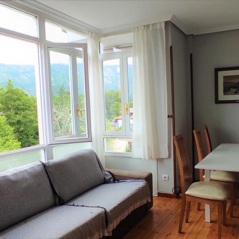 Apartamentos El Jornu - Three-Bedroom Apartment - 9