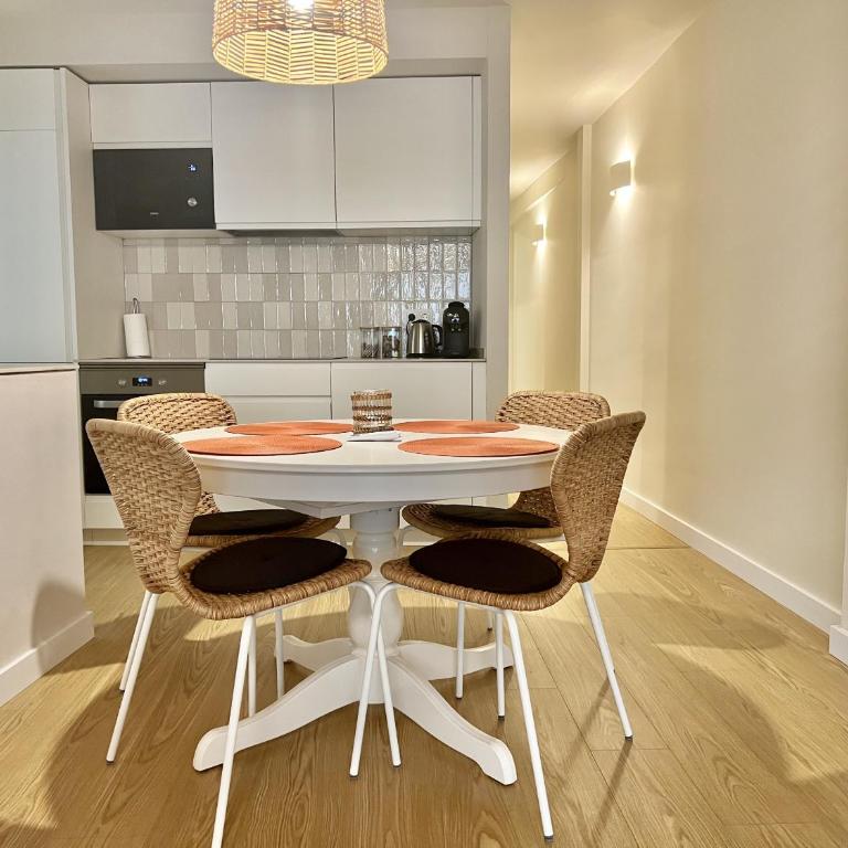 Cozy San Cristobal Apartment in Heart of Alicante - Apartment - 22