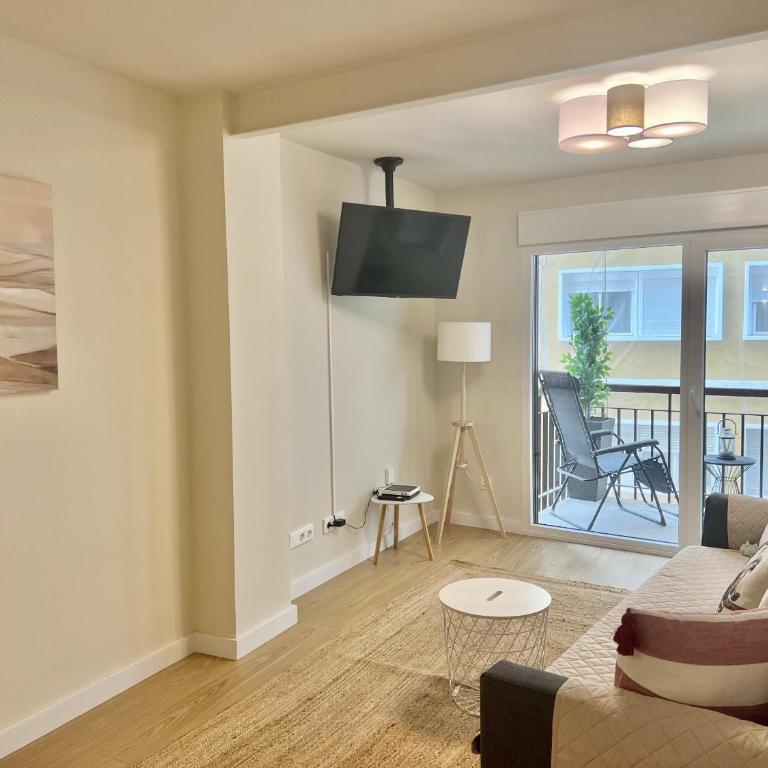 Cozy San Cristobal Apartment in Heart of Alicante - Apartment - 23