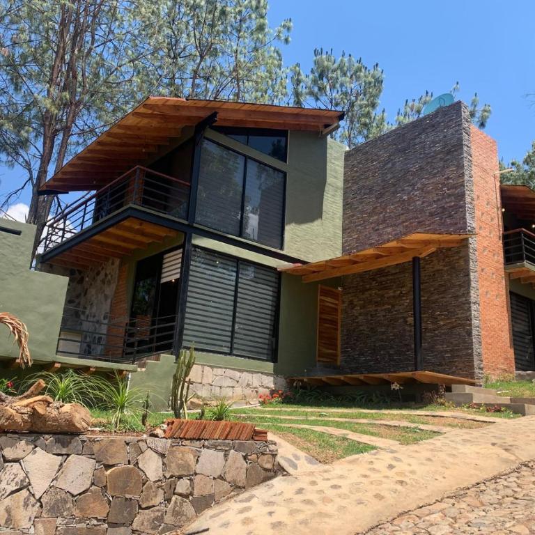 Cabaña El Atardecer, Mazamitla - Three-Bedroom Chalet - 1