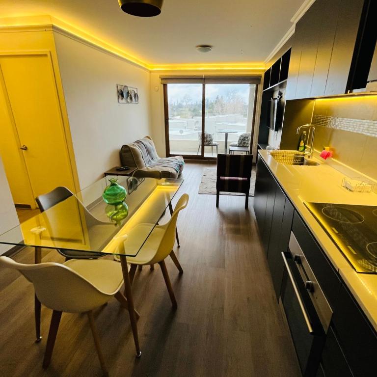Moderno Departamento Equipado Estacionamiento Privado 2D-2B con Excelente ubicación en Los Ángeles - Apartamento de 2 dormitorios - 14