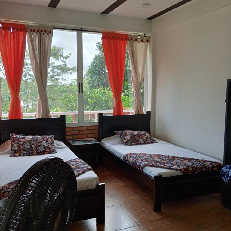 Alojamiento Rural Entre El llano y la selva - Family Room with Private Bathroom - 9