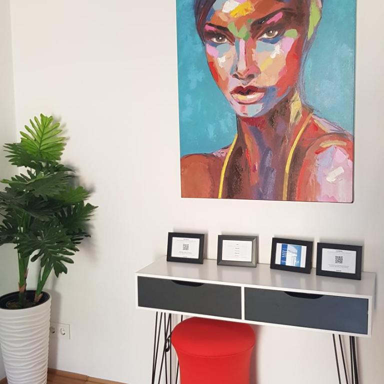 Charmante Zentrumswohnung mit Balkon und 80 zoll TV - Apartment mit 1 Schlafzimmer - 29