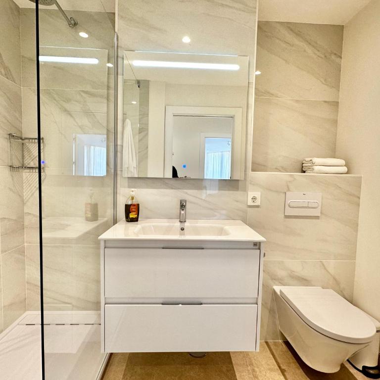 Newly Renovated Apartment in the Center of Marbella - EaW Homes - Two-Bedroom Apartment - 5