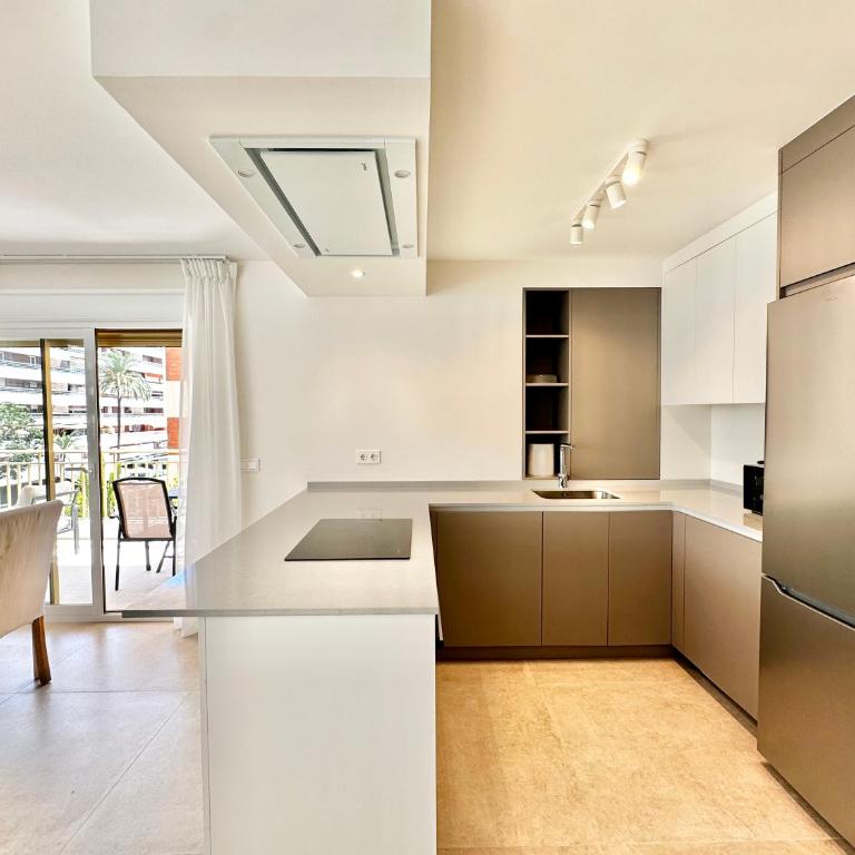 Newly Renovated Apartment in the Center of Marbella - EaW Homes - Two-Bedroom Apartment - 9