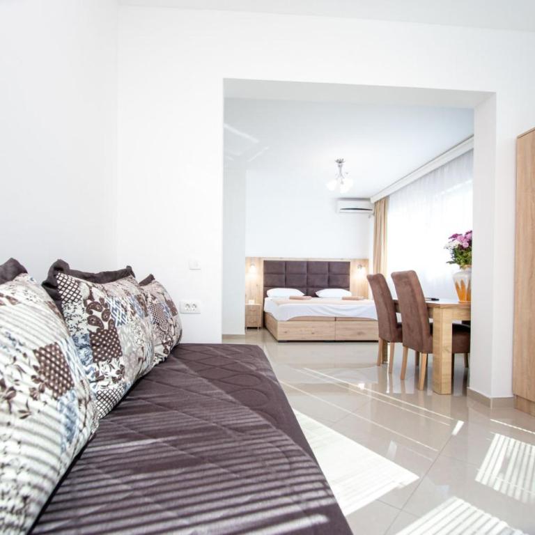 Apartments Blanco - Dvokrevetna Soba sa Bračnim Krevetom - 8