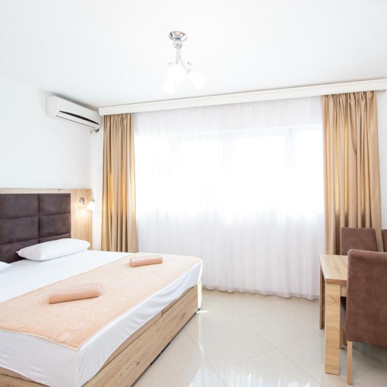 Apartments Blanco - Dvokrevetna Soba sa Bračnim Krevetom - 3