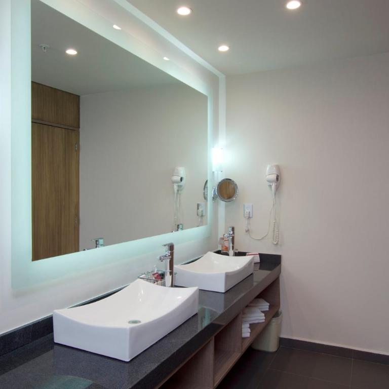 Crowne Plaza Hotel Mexico City North-Tlalnepantla by IHG - Suite Junior Lit King-Size - 4